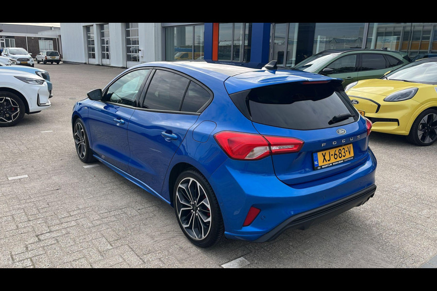 Ford Focus 1.0 EcoBoost ST Line Business 125pk Panorama dak | Achteruitrijcamera | Adaptieve Cruise | Winterpack | Full LED | B&O Audio | 18 inch velgen