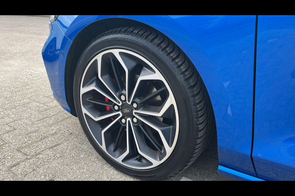 Ford Focus 1.0 EcoBoost ST Line Business 125pk Panorama dak | Achteruitrijcamera | Adaptieve Cruise | Winterpack | Full LED | B&O Audio | 18 inch velgen