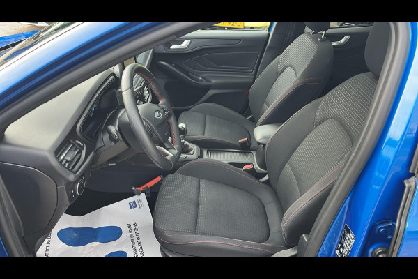 Ford Focus 1.0 EcoBoost ST Line Business 125pk Panorama dak | Achteruitrijcamera | Adaptieve Cruise | Winterpack | Full LED | B&O Audio | 18 inch velgen