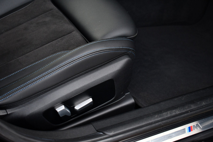BMW 3 Serie Touring 330e M-Sport Pano HUD El-zetels laser-LED Camera