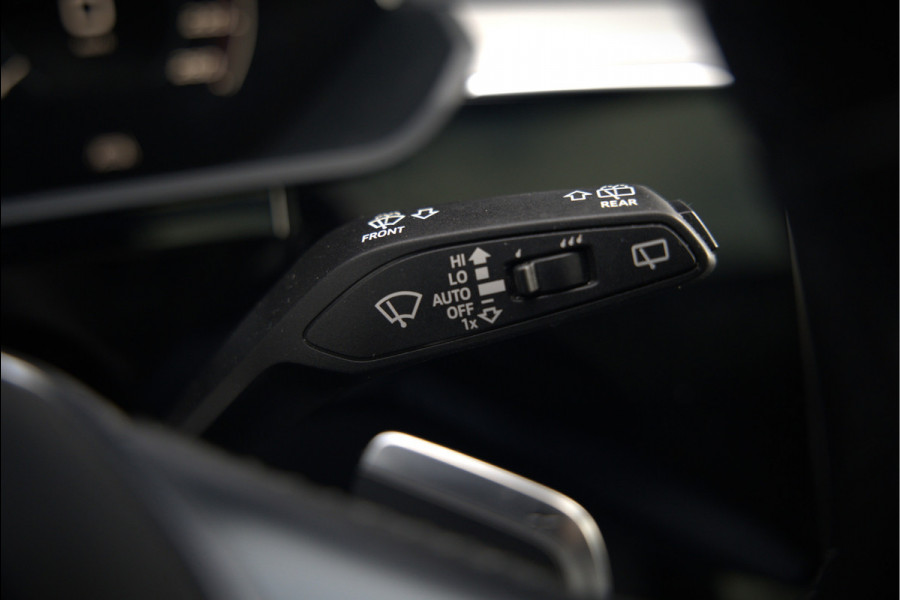 Audi e-tron 55 quattro Business edition 95 kWh S-Line | Panoramadak | Bang & Olufsen | Stoelkoeling | Stoelverwarming | Massage | Head-Up Display | 360 Camera | Matrix LED | Luchtvering | Nachtzicht | Memory Seats | Elektrisch Verstelbare Stoele
