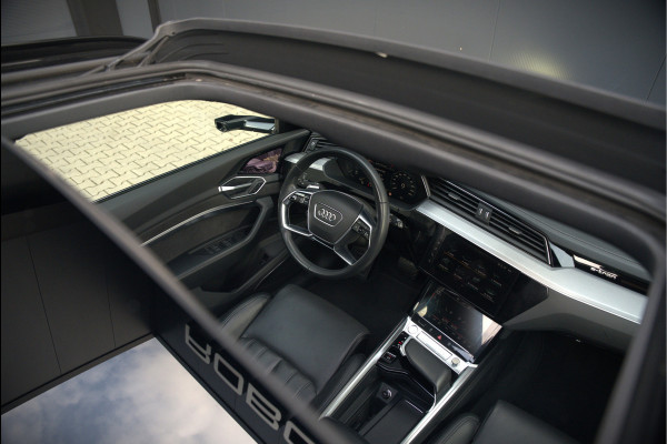 Audi e-tron 55 quattro Business edition 95 kWh S-Line | Panoramadak | Bang & Olufsen | Stoelkoeling | Stoelverwarming | Massage | Head-Up Display | 360 Camera | Matrix LED | Luchtvering | Nachtzicht | Memory Seats | Elektrisch Verstelbare Stoele