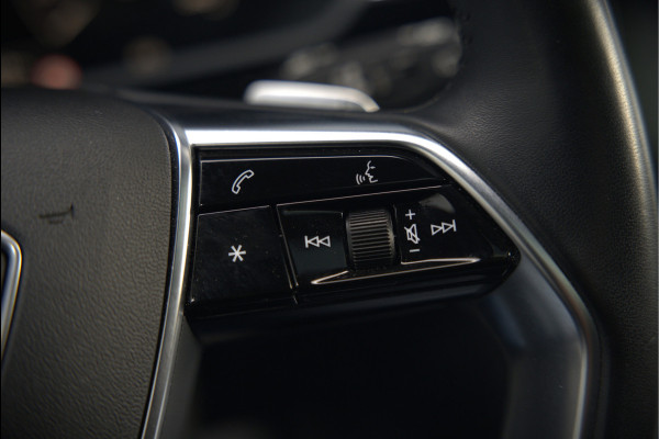 Audi e-tron 55 quattro Business edition 95 kWh S-Line | Panoramadak | Bang & Olufsen | Stoelkoeling | Stoelverwarming | Massage | Head-Up Display | 360 Camera | Matrix LED | Luchtvering | Nachtzicht | Memory Seats | Elektrisch Verstelbare Stoele