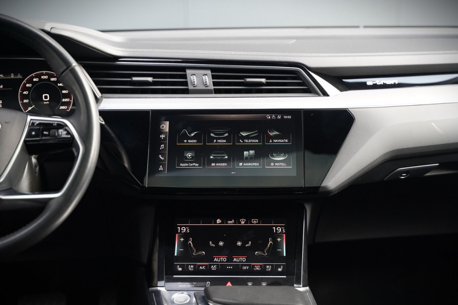 Audi e-tron 55 quattro Business edition 95 kWh S-Line | Panoramadak | Bang & Olufsen | Stoelkoeling | Stoelverwarming | Massage | Head-Up Display | 360 Camera | Matrix LED | Luchtvering | Nachtzicht | Memory Seats | Elektrisch Verstelbare Stoele