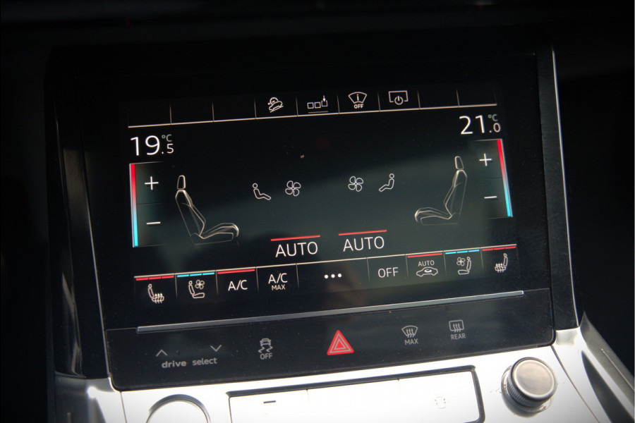 Audi e-tron 55 quattro Business edition 95 kWh S-Line | Panoramadak | Bang & Olufsen | Stoelkoeling | Stoelverwarming | Massage | Head-Up Display | 360 Camera | Matrix LED | Luchtvering | Nachtzicht | Memory Seats | Elektrisch Verstelbare Stoele