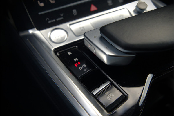 Audi e-tron 55 quattro Business edition 95 kWh S-Line | Panoramadak | Bang & Olufsen | Stoelkoeling | Stoelverwarming | Massage | Head-Up Display | 360 Camera | Matrix LED | Luchtvering | Nachtzicht | Memory Seats | Elektrisch Verstelbare Stoele