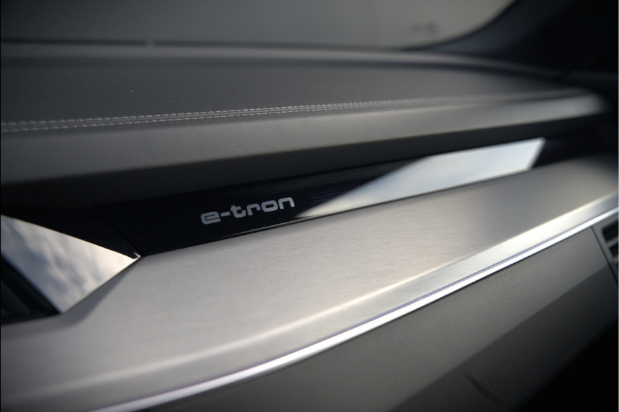 Audi e-tron 55 quattro Business edition 95 kWh S-Line | Panoramadak | Bang & Olufsen | Stoelkoeling | Stoelverwarming | Massage | Head-Up Display | 360 Camera | Matrix LED | Luchtvering | Nachtzicht | Memory Seats | Elektrisch Verstelbare Stoele