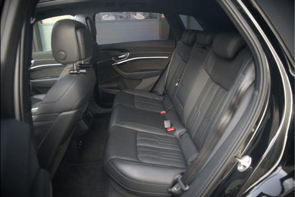 Audi e-tron 55 quattro Business edition 95 kWh S-Line | Panoramadak | Bang & Olufsen | Stoelkoeling | Stoelverwarming | Massage | Head-Up Display | 360 Camera | Matrix LED | Luchtvering | Nachtzicht | Memory Seats | Elektrisch Verstelbare Stoele
