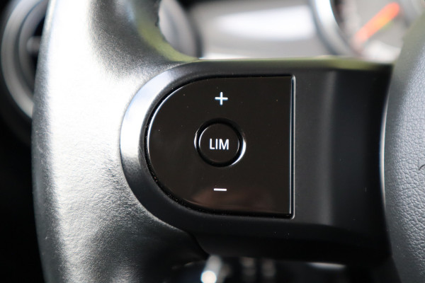 MINI Mini 1.5 One First Essential | Carplay | MINI Mini 1.5 One First Essential | Carplay |