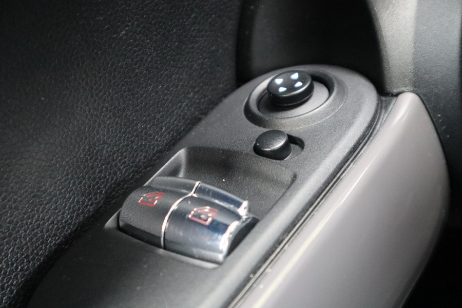 MINI Mini 1.5 One First Essential | Carplay | MINI Mini 1.5 One First Essential | Carplay |