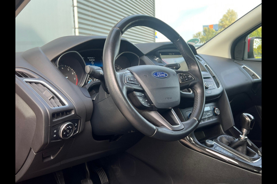 Ford Focus BWJ 2018 | 1.0 126PK Titanium | TREKHAAK | CAMERA  | CLIMA | NAVI | CARPLAY | SPORTSTOELEN | CRUISE | PDC 2X
