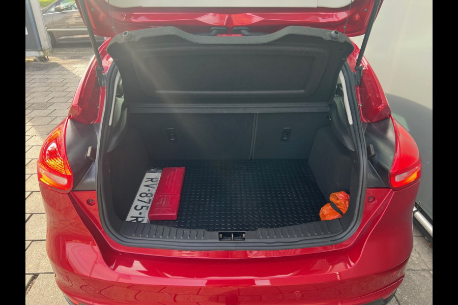 Ford Focus BWJ 2018 | 1.0 126PK Titanium | TREKHAAK | CAMERA  | CLIMA | NAVI | CARPLAY | SPORTSTOELEN | CRUISE | PDC 2X