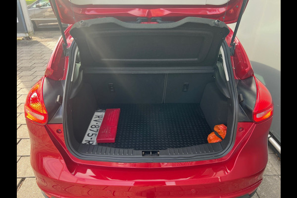 Ford Focus BWJ 2018 | 1.0 126PK Titanium | TREKHAAK | CAMERA  | CLIMA | NAVI | CARPLAY | SPORTSTOELEN | CRUISE | PDC 2X