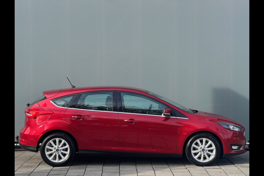 Ford Focus BWJ 2018 | 1.0 126PK Titanium | TREKHAAK | CAMERA  | CLIMA | NAVI | CARPLAY | SPORTSTOELEN | CRUISE | PDC 2X