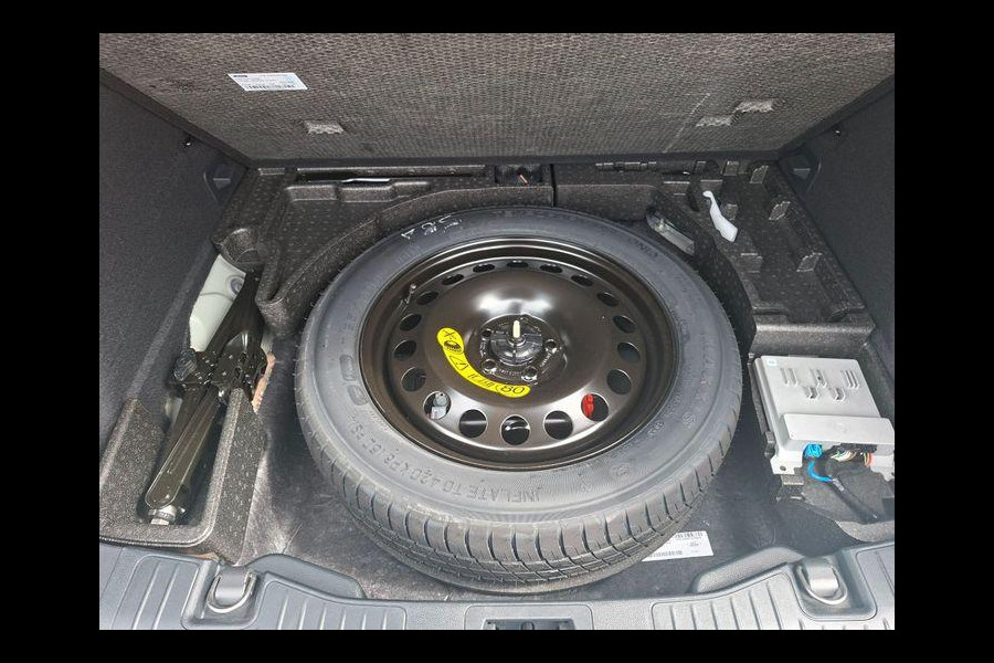 Ford Kuga 2.5 FHEV ST-Line X 190pk | 4WD | Driver Assistance Pack | Panorama dak | Winterpack | Technology Pack | Geen Stekker nodig | 2.100kg Trekgewicht | All Weather Banden