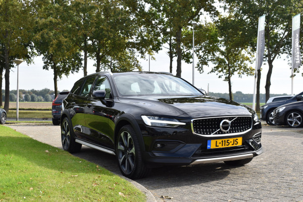Volvo V60 Cross Country B5 AWD 265PK Automaat Pro | Trekhaak | BLIS | ACC | Camera | 20"LMV | Stuurverwarming