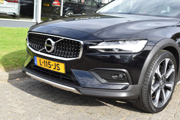 Volvo V60 Cross Country B5 AWD 265PK Automaat Pro | Trekhaak | BLIS | ACC | Camera | 20"LMV | Stuurverwarming