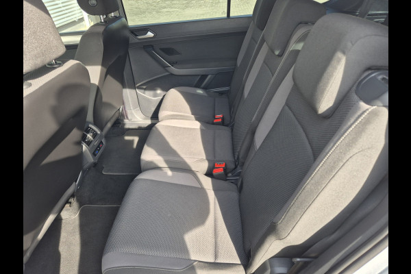 Volkswagen Touran 1.2 TSI 7persoons,clima,wegklapbare trekhaak,stoelverwarming,parkeersensoren