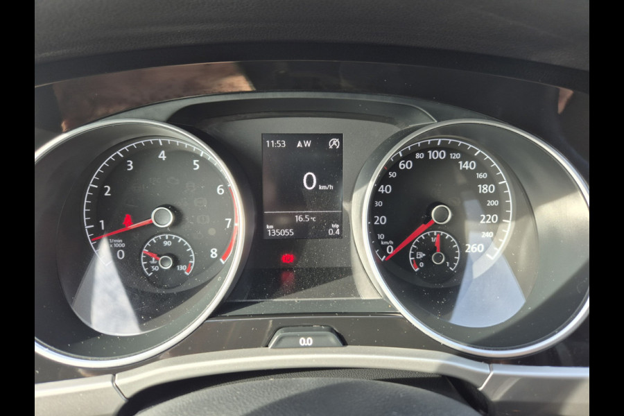 Volkswagen Touran 1.2 TSI 7persoons,clima,wegklapbare trekhaak,stoelverwarming,parkeersensoren