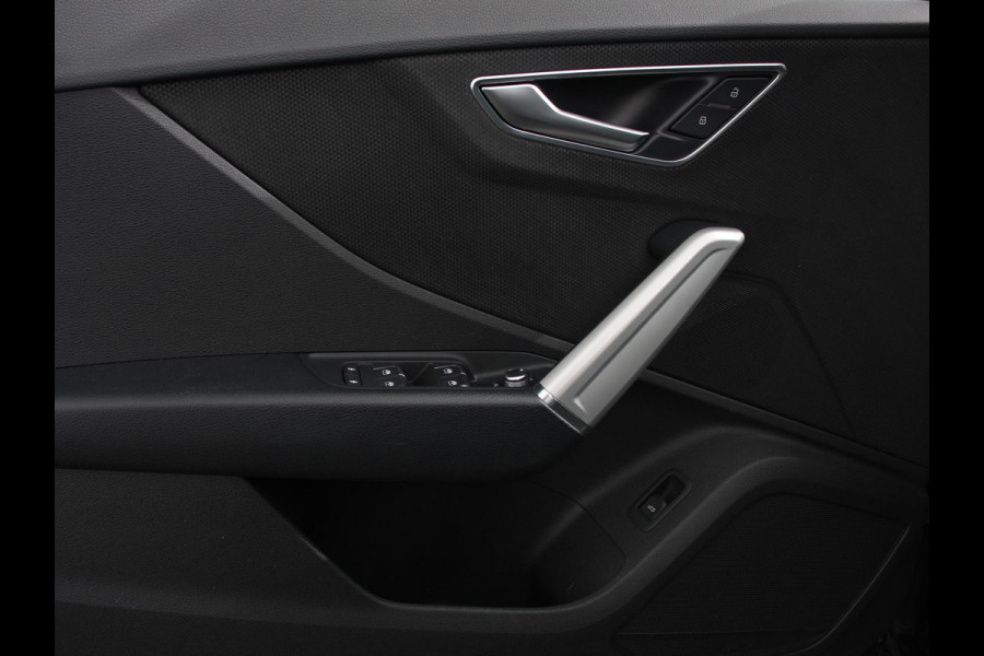 Audi Q2 35 TFSI 150pk Automaat S Edition Audi Q2 35 TFSI S Edition | Navigatie | Camera | Adaptive Cruise Control | LED Matrix | Elektrische Achterklep | Keyless Entry |