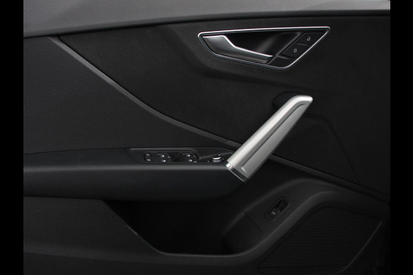 Audi Q2 35 TFSI 150pk Automaat S Edition Audi Q2 35 TFSI S Edition | Navigatie | Camera | Adaptive Cruise Control | LED Matrix | Elektrische Achterklep | Keyless Entry |