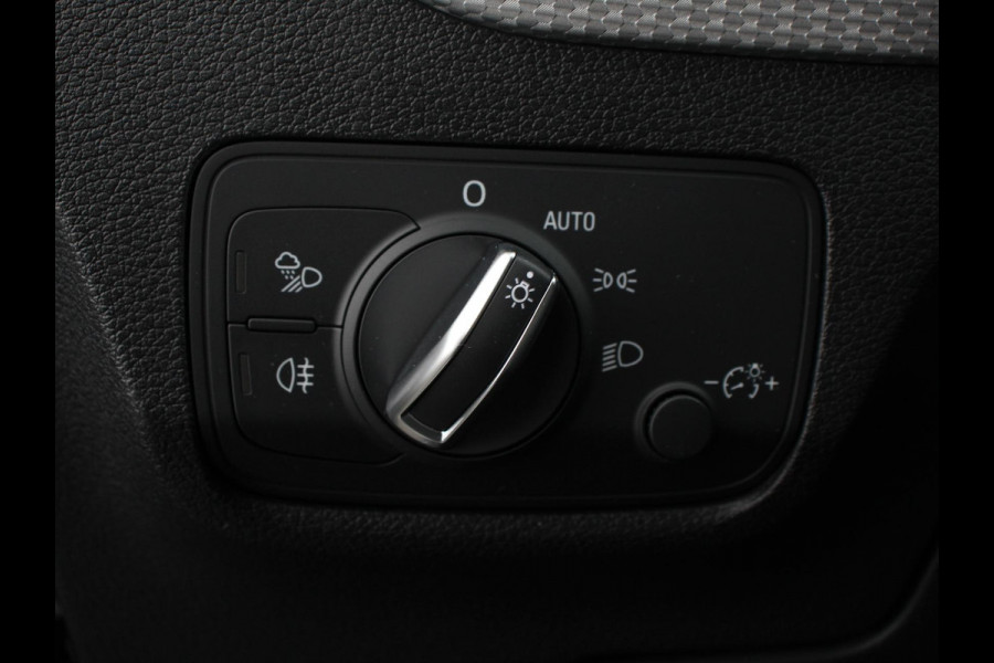Audi Q2 35 TFSI 150pk Automaat S Edition Audi Q2 35 TFSI S Edition | Navigatie | Camera | Adaptive Cruise Control | LED Matrix | Elektrische Achterklep | Keyless Entry |