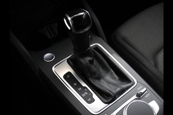 Audi Q2 35 TFSI 150pk Automaat S Edition Audi Q2 35 TFSI S Edition | Navigatie | Camera | Adaptive Cruise Control | LED Matrix | Elektrische Achterklep | Keyless Entry |