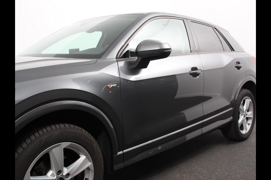 Audi Q2 35 TFSI 150pk Automaat S Edition Audi Q2 35 TFSI S Edition | Navigatie | Camera | Adaptive Cruise Control | LED Matrix | Elektrische Achterklep | Keyless Entry |