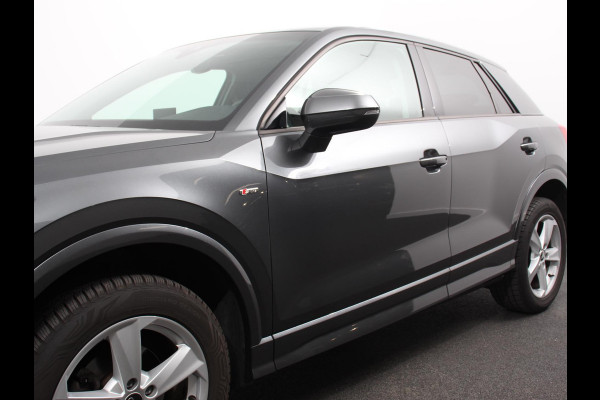 Audi Q2 35 TFSI 150pk Automaat S Edition Audi Q2 35 TFSI S Edition | Navigatie | Camera | Adaptive Cruise Control | LED Matrix | Elektrische Achterklep | Keyless Entry |