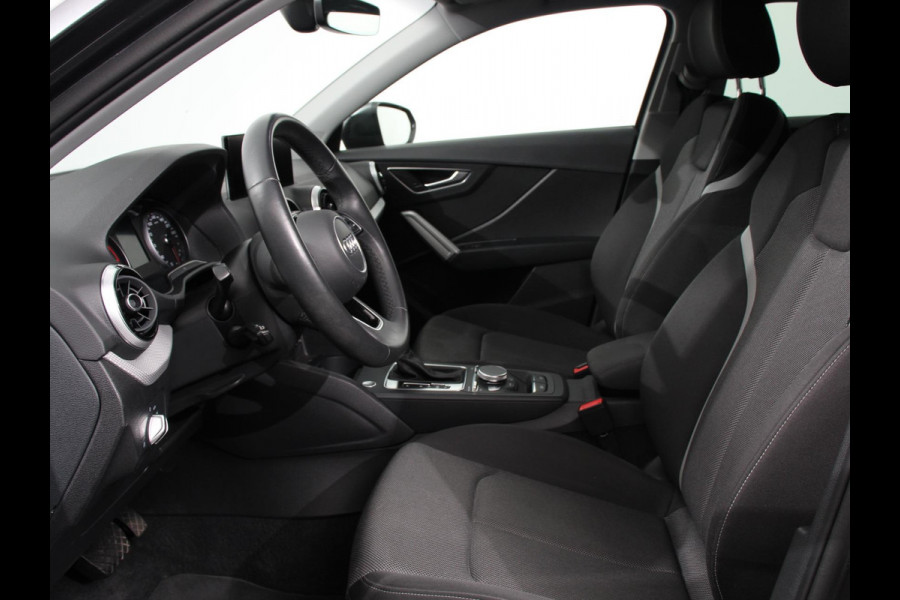 Audi Q2 35 TFSI 150pk Automaat S Edition Audi Q2 35 TFSI S Edition | Navigatie | Camera | Adaptive Cruise Control | LED Matrix | Elektrische Achterklep | Keyless Entry |