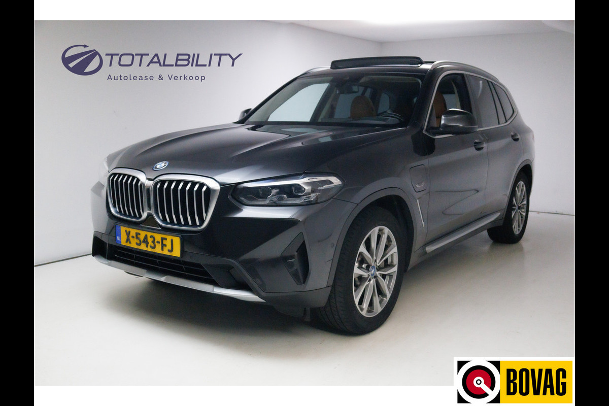 BMW X3 xDrive30e 293 PK | LCI FACELIFT | Elec. trekhaak | Panoramadak | Stoel- & stuurverwarming | Elec. klep, Navigatie, App. connect BMW X3 xDrive30e 293 PK | LCI FACELIFT | Elec. trekhaak | Panoramadak | Stoel- & stuurverwarming | Elec. klep, Navigatie, App. connect