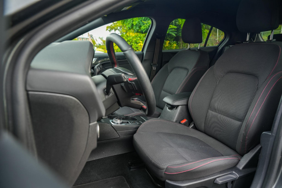 Ford Focus ST Line Navigatie Cruise Camera DAB+ Keyless