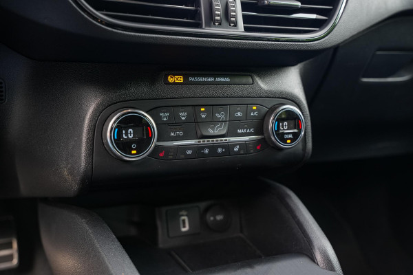 Ford Focus ST Line Navigatie Cruise Camera DAB+ Keyless