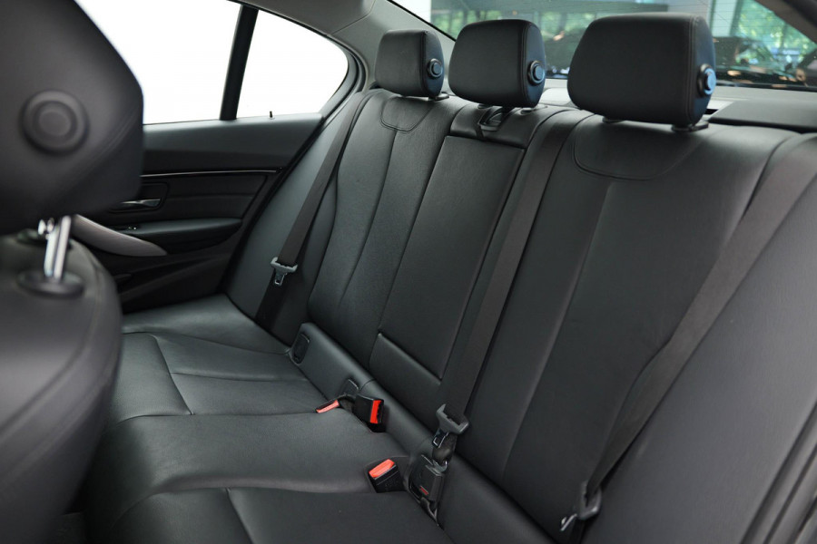 BMW 3-serie 330e iPerformance Sport |Schuifdak|Leder|HUD|Navi|