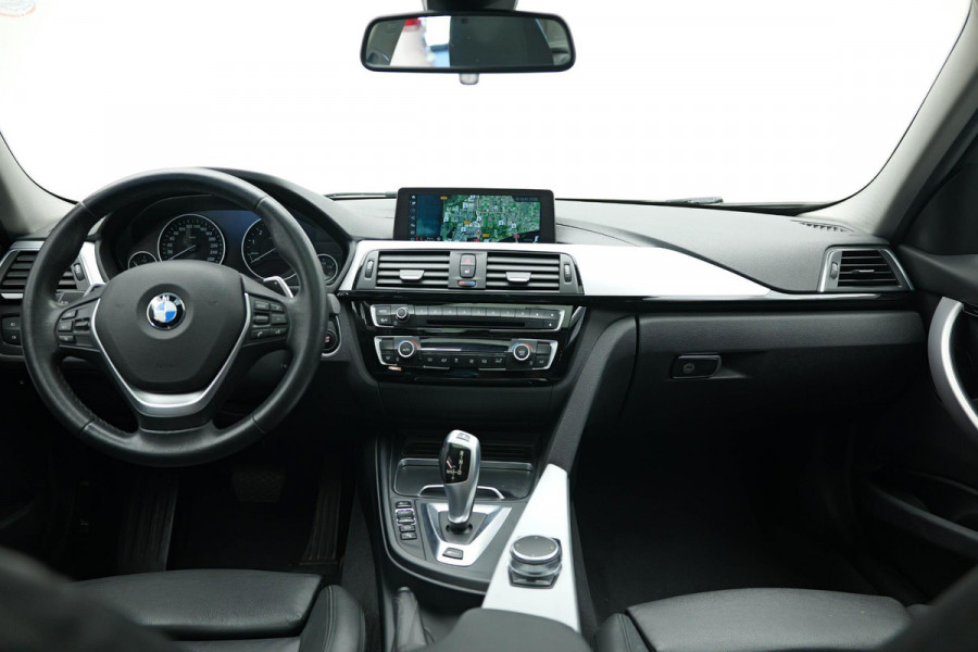 BMW 3-serie 330e iPerformance Sport |Schuifdak|Leder|HUD|Navi|