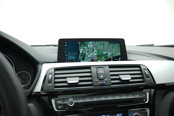 BMW 3-serie 330e iPerformance Sport |Schuifdak|Leder|HUD|Navi|
