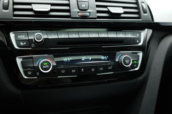 BMW 3-serie 330e iPerformance Sport |Schuifdak|Leder|HUD|Navi|