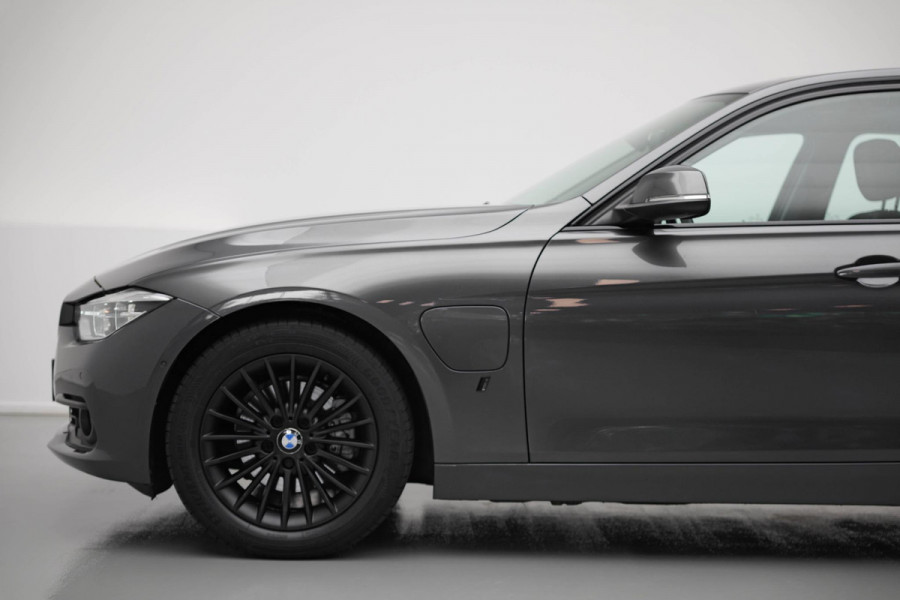 BMW 3-serie 330e iPerformance Sport |Schuifdak|Leder|HUD|Navi|