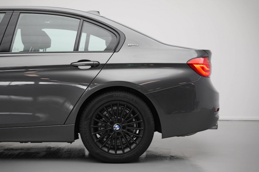 BMW 3-serie 330e iPerformance Sport |Schuifdak|Leder|HUD|Navi|