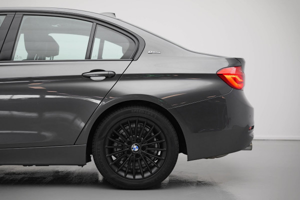 BMW 3-serie 330e iPerformance Sport |Schuifdak|Leder|HUD|Navi|