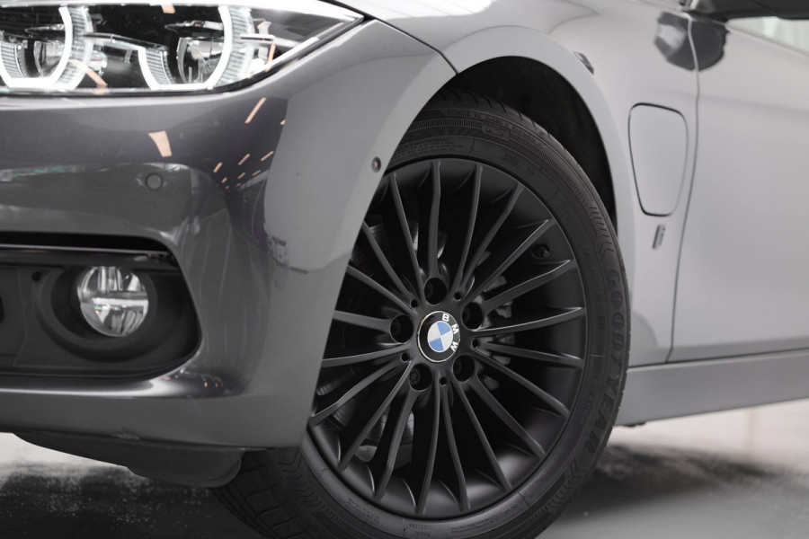 BMW 3-serie 330e iPerformance Sport |Schuifdak|Leder|HUD|Navi|