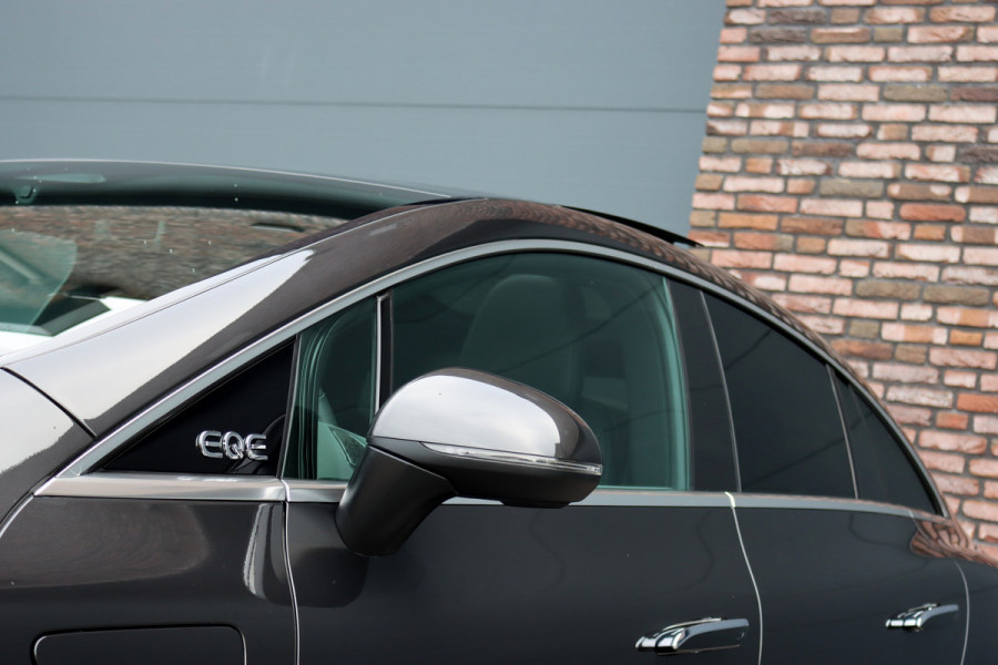 Mercedes-Benz EQE 300 Luxury Line 89 kWh | 39.500,- ex | Distronic | Panoramadak | Verwarmd Stuurwiel | Memory | Leder | Warmtepomp | Camera | Rijassistentiepakket | Digital Light |
