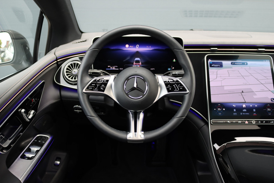Mercedes-Benz EQE 300 Luxury Line 89 kWh | 39.500,- ex | Distronic | Panoramadak | Verwarmd Stuurwiel | Memory | Leder | Warmtepomp | Camera | Rijassistentiepakket | Digital Light |