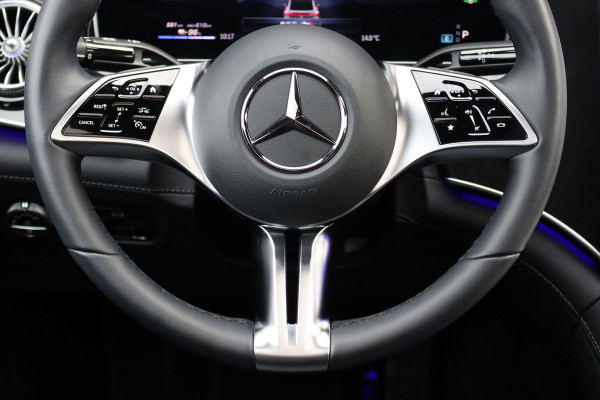 Mercedes-Benz EQE 300 Luxury Line 89 kWh | 39.500,- ex | Distronic | Panoramadak | Verwarmd Stuurwiel | Memory | Leder | Warmtepomp | Camera | Rijassistentiepakket | Digital Light |