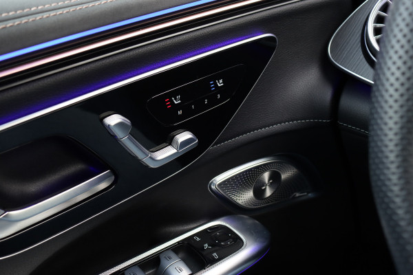 Mercedes-Benz EQE SUV 350 4Matic AMG Line 91 kWh | Distronic+ | Memory | Panoramadak | Digital Light | Stoelventilatie | Burmester | Warmtepomp | Keyless Go | Augmented Reality |