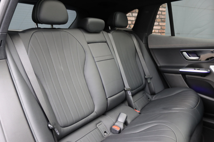 Mercedes-Benz EQE SUV 350 4Matic AMG Line 91 kWh | Distronic+ | Memory | Panoramadak | Digital Light | Stoelventilatie | Burmester | Warmtepomp | Keyless Go | Augmented Reality |