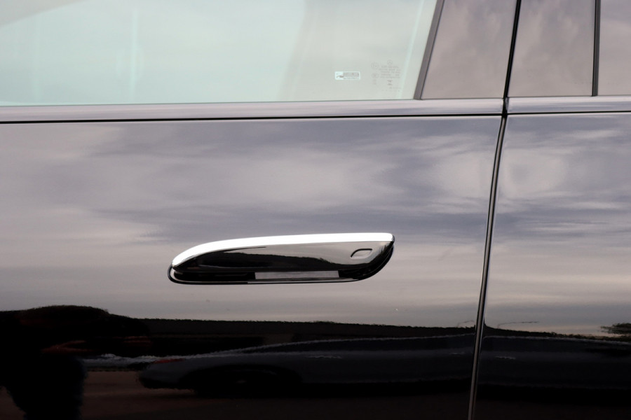 Mercedes-Benz EQE SUV 350 4Matic AMG Line 91 kWh | Distronic+ | Memory | Panoramadak | Digital Light | Stoelventilatie | Burmester | Warmtepomp | Keyless Go | Augmented Reality |