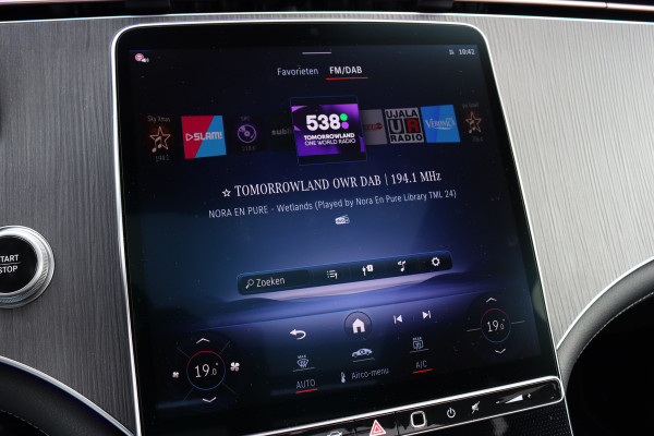 Mercedes-Benz EQE SUV 350 4Matic AMG Line 91 kWh | Distronic+ | Memory | Panoramadak | Digital Light | Stoelventilatie | Burmester | Warmtepomp | Keyless Go | Augmented Reality |