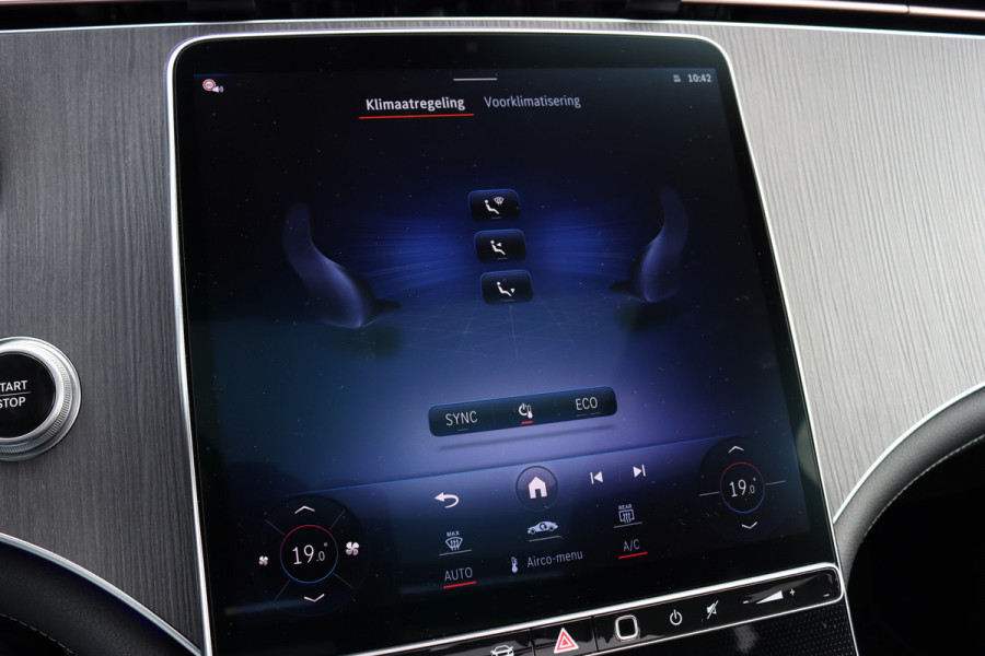 Mercedes-Benz EQE SUV 350 4Matic AMG Line 91 kWh | Distronic+ | Memory | Panoramadak | Digital Light | Stoelventilatie | Burmester | Warmtepomp | Keyless Go | Augmented Reality |