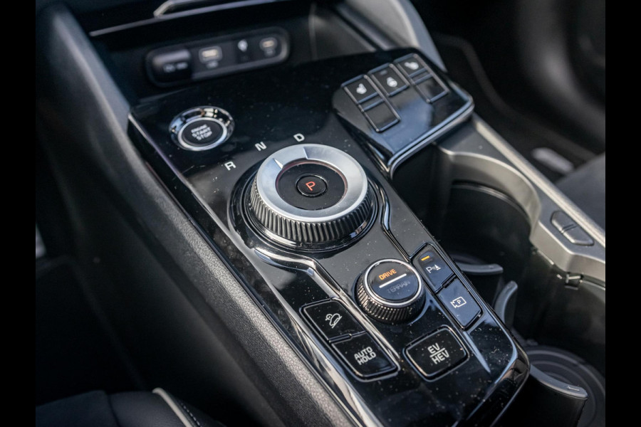 Kia Sportage 1.6 T-GDi Plug-in Hybrid AWD GT-Line | Uit voorraad leverbaar | Clima | Stoel-/stuurverwarming | Schuif-/kanteldak | Carplay | Navi | Adapt. Cruise | 19''